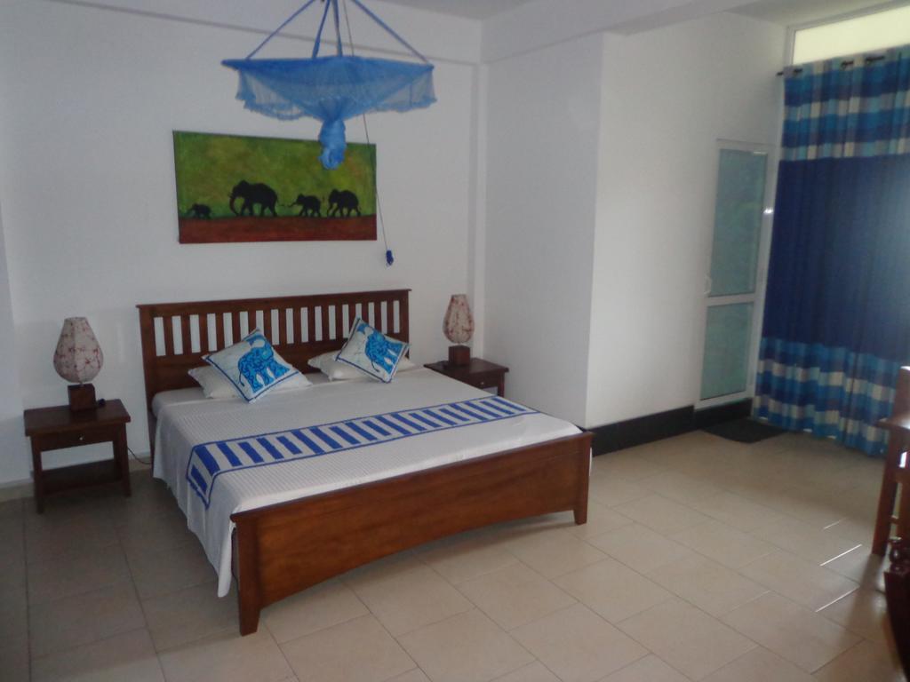 Blue Elephant Tourist Guesthouse Kudapaduwa Eksteriør bilde
