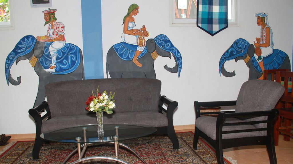 Blue Elephant Tourist Guesthouse Kudapaduwa Eksteriør bilde