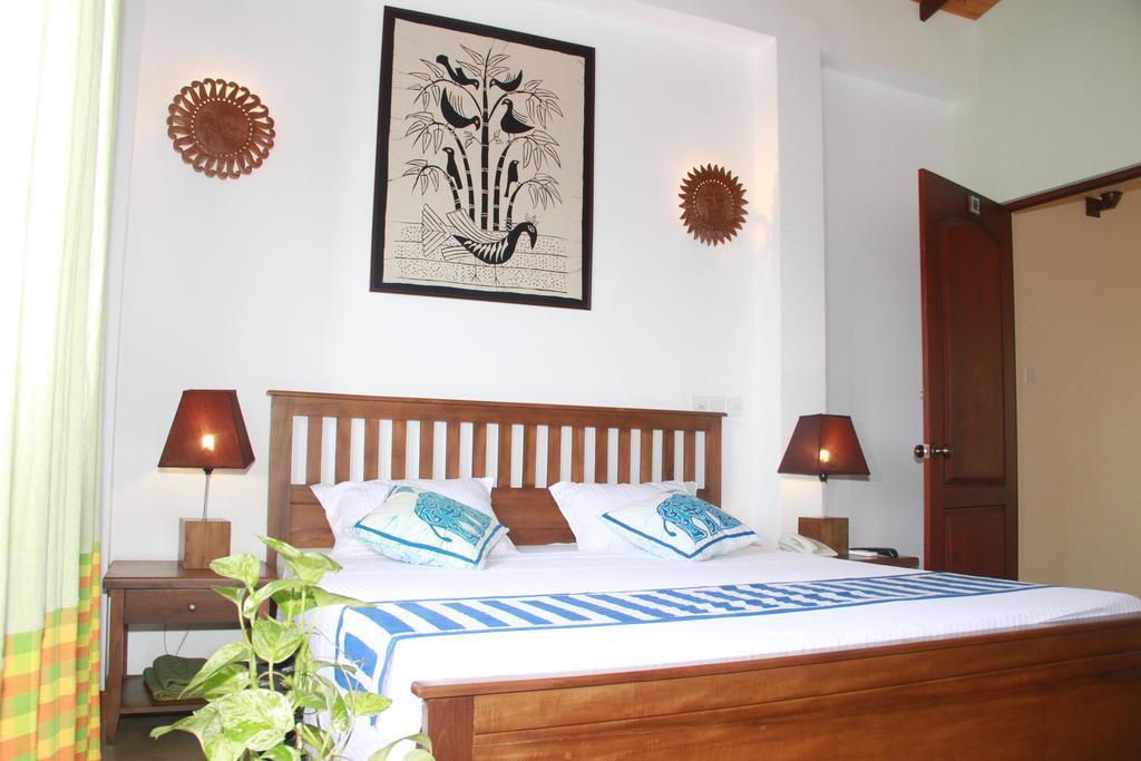 Blue Elephant Tourist Guesthouse Kudapaduwa Eksteriør bilde
