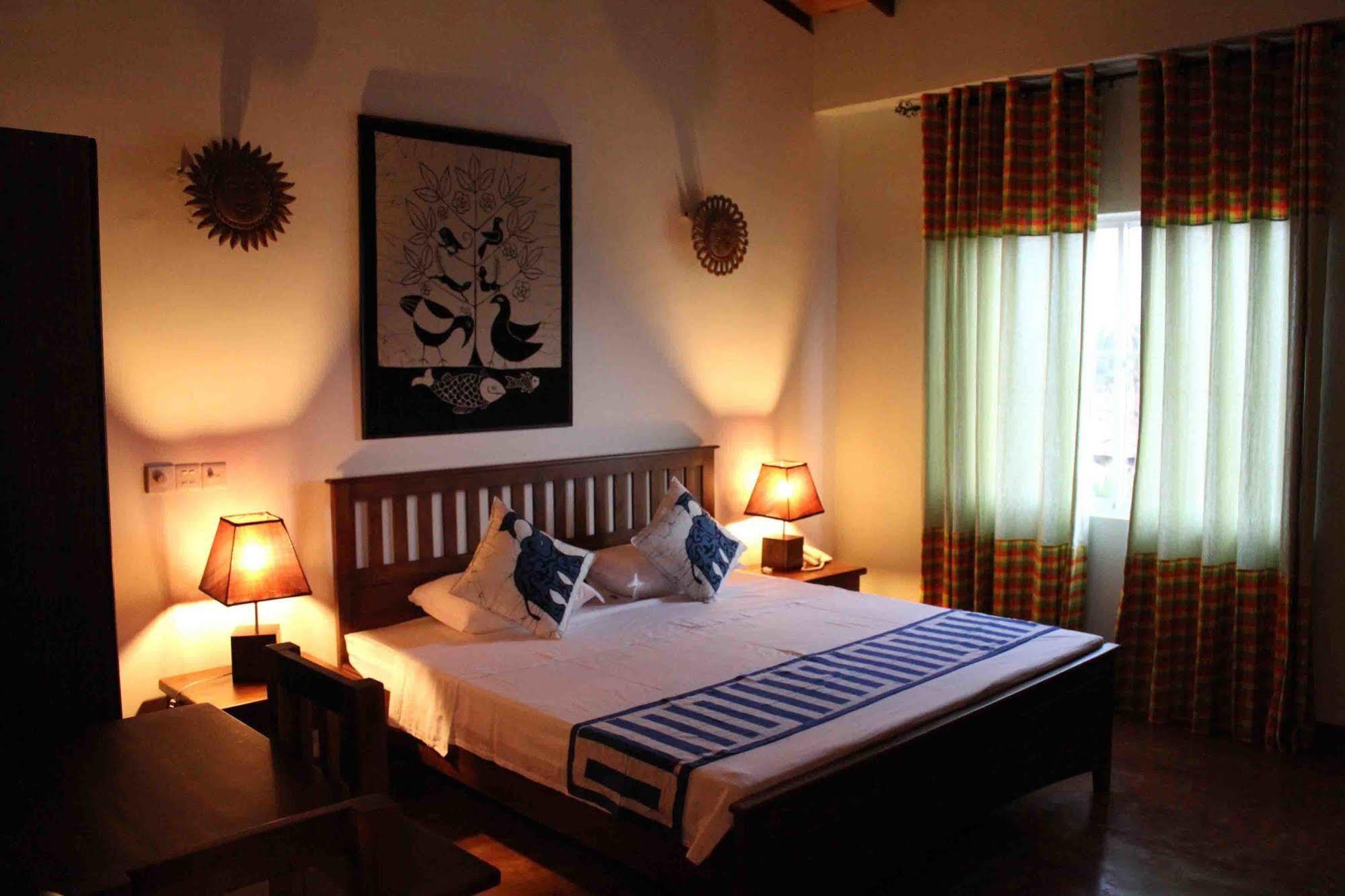 Blue Elephant Tourist Guesthouse Kudapaduwa Eksteriør bilde